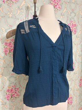 EUC Beautiful dark teal blue short puff sleeve v-neck peasant top blouse size Me